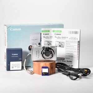 Canon PowerShot SD850 IS Elph Digital Camera 8MP 4x Opt Zoom Video 32GB SD MINT